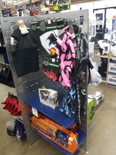Motorcycle Parts Store «Cycle Gear», reviews and photos, 11230 Alpharetta Hwy #112, Roswell, GA 30076, USA