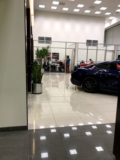 Car Dealer «Tommie Vaughn Ford», reviews and photos, 1201 N Shepherd Dr, Houston, TX 77008, USA