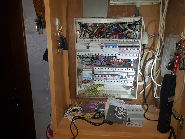 Beoordelingen van Elecom Technics Bvba in Charleroi - Elektricien