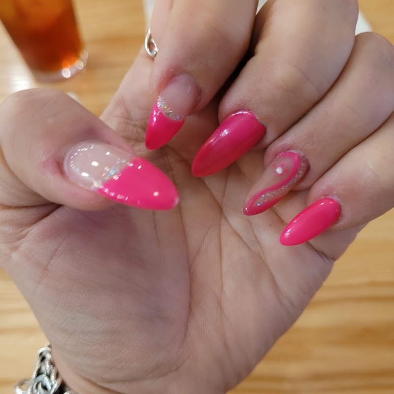 Holly Nails Spa