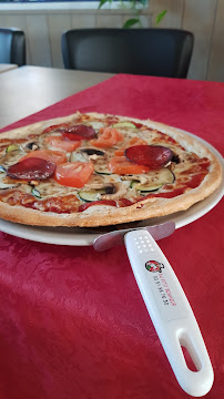 Pizza du Pizzeria Restaurant Pizzéria Au Petit Bonheur à La Tranche-sur-Mer - n°8