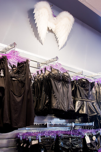 Lingerie Store «Hustler Hollywood», reviews and photos, 10017 N Metro Pkwy E, Phoenix, AZ 85051, USA