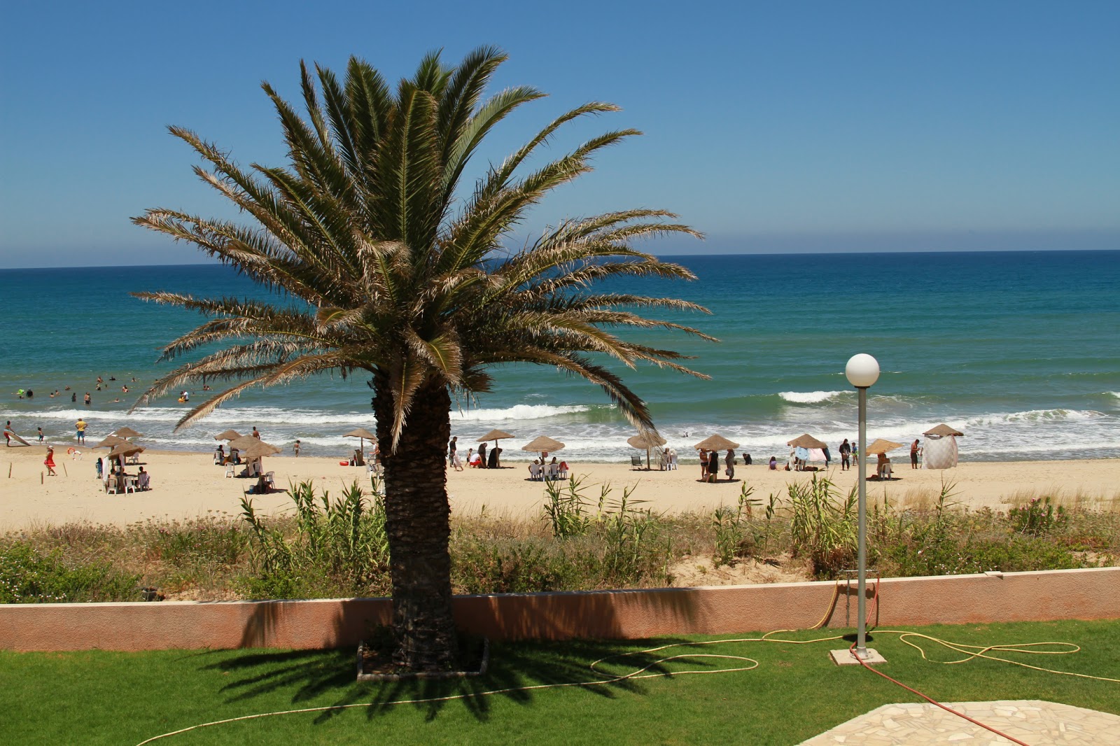 Foto de Plage El Kebir área de servicios