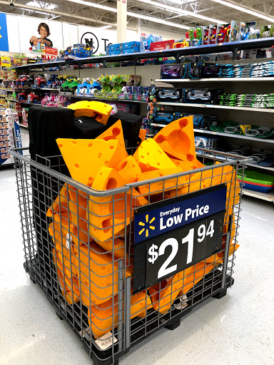 Department Store «Walmart Supercenter», reviews and photos, 201 Edwards Blvd, Lake Geneva, WI 53147, USA