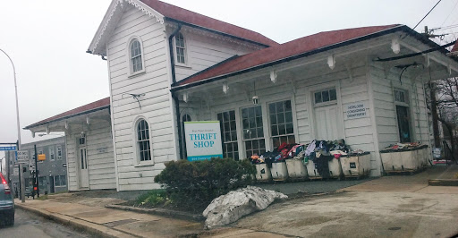 Thrift Store «Bryn Mawr Hospital Thrift Shop», reviews and photos, 804 County Line Rd, Bryn Mawr, PA 19010, USA