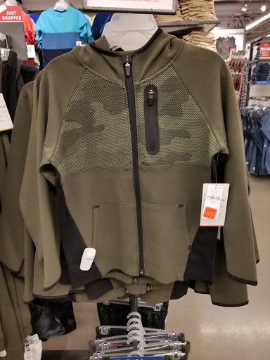 Clothing Store «Old Navy», reviews and photos, 200 Baychester Ave, Bronx, NY 10475, USA