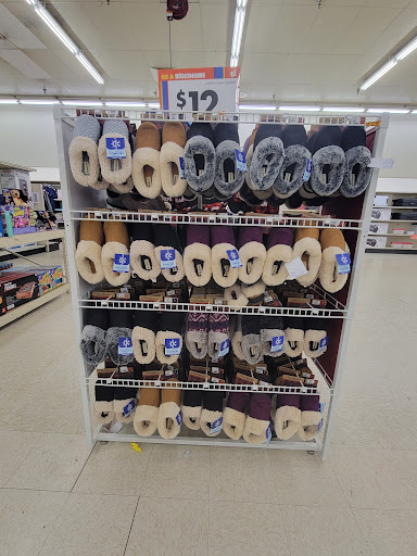 Discount Store «Big Lots», reviews and photos, 8151 Brook Rd, Richmond, VA 23227, USA