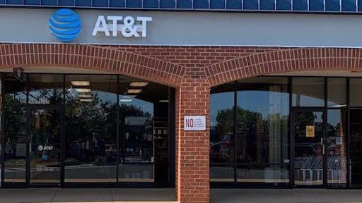 AT&T, 3165 Duke St, Alexandria, VA 22314, USA, 