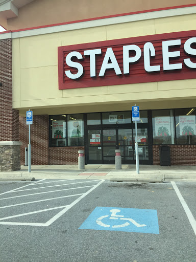 Office Supply Store «Staples», reviews and photos, 135 Crooked Run Plaza #20, Front Royal, VA 22630, USA