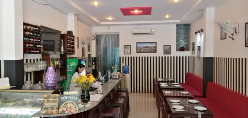 Sisters Tavern & Pizzeria