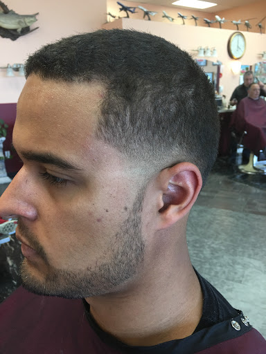 Barber Shop «Hoffman Heights S&R Barber Shop», reviews and photos, 636C Peoria St, Aurora, CO 80011, USA