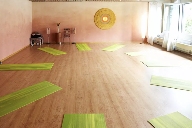 Yogastudio Öffnungszeiten