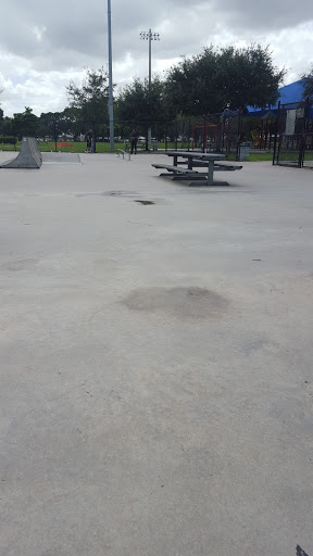 Park «Country Village Park», reviews and photos, 6550 NW 188th Terrace, Hialeah, FL 33015, USA