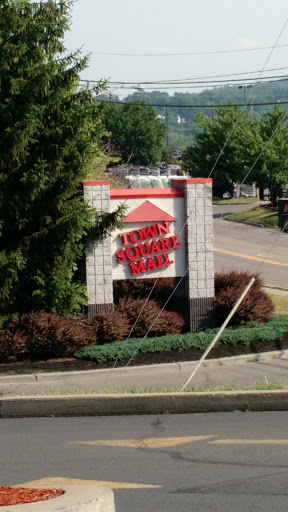Shopping Mall «Town Square Mall», reviews and photos, 2405 Vestal Pkwy E, Vestal, NY 13850, USA
