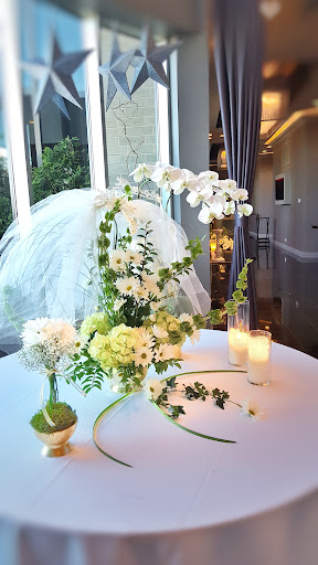 Florist «Buss Flower Shop», reviews and photos, 322 N Milwaukee Ave, Libertyville, IL 60048, USA