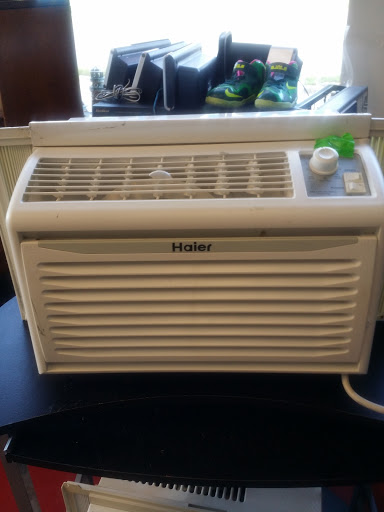 Grocery Store «Tappahannock Handy Store», reviews and photos, 116 Queen St, Tappahannock, VA 22560, USA