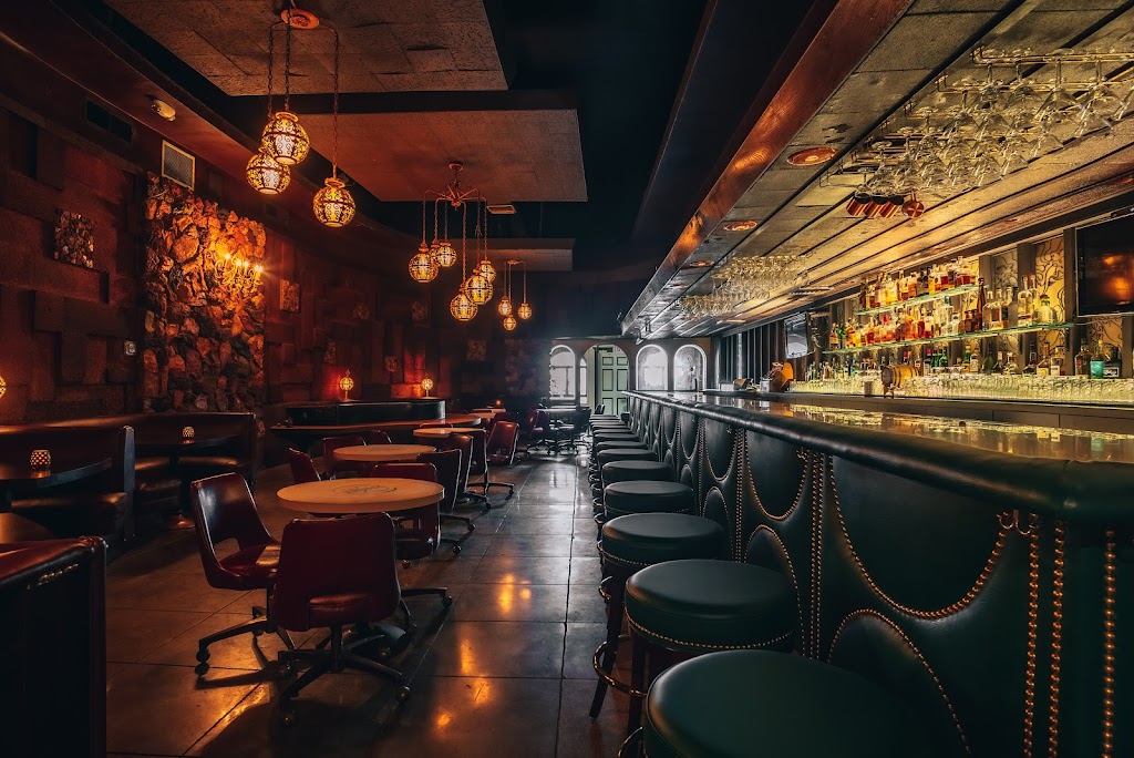 The Dresden Restaurant & Lounge 90027