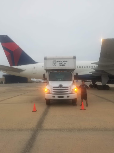 Moving and Storage Service «Two Men and a Truck», reviews and photos, 3026 Michigan Ave, Kissimmee, FL 34744, USA