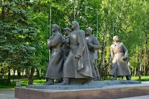Monument V Chest' Materi-Patriotki Kupriyanovoy Anastasii Fominichny, Ch'i Pyatero Synovey Pogibli Na Frontakh Velikoy Otechestvennoy Voyny. image