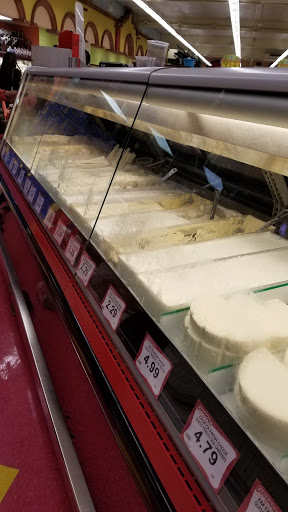 Mexican Grocery Store «Mi Pueblo Food Center», reviews and photos, 2107 Solano Ave, Vallejo, CA 94590, USA