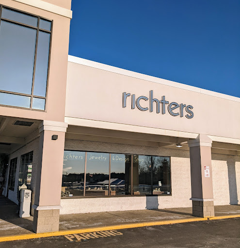 Richters Jewelry & Design Studio, 4 Orchard View Dr, Londonderry, NH 03053, USA, 