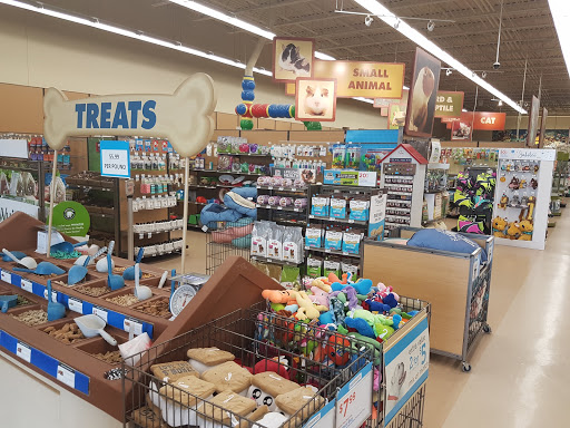 Pet Supply Store «Petco Animal Supplies», reviews and photos, 244 Pioneer Trail, Chaska, MN 55318, USA