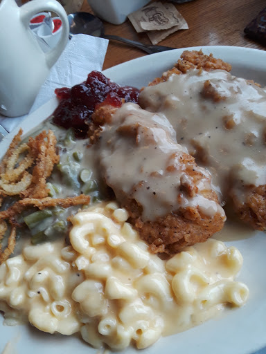 American Restaurant «Cracker Barrel Old Country Store», reviews and photos, 2075 Hylan Dr, Rochester, NY 14623, USA