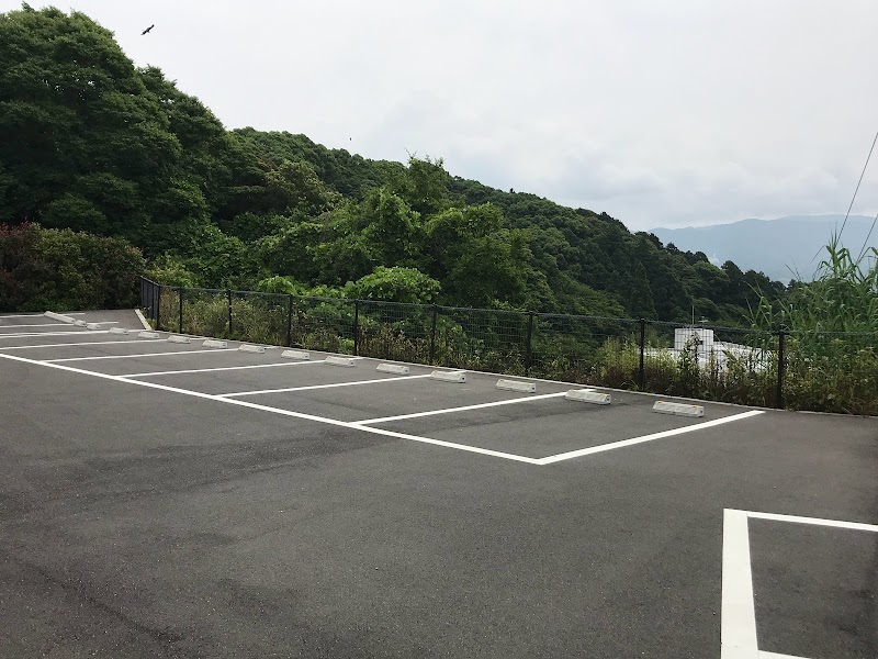 西八幡公園駐車場