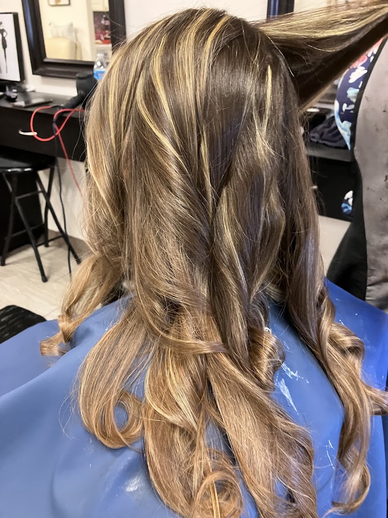 Jenny's Hair & Design 85120