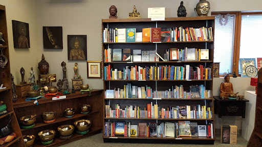 Book Store «Quest Book Shop», reviews and photos, 306 Geneva Rd, Wheaton, IL 60187, USA