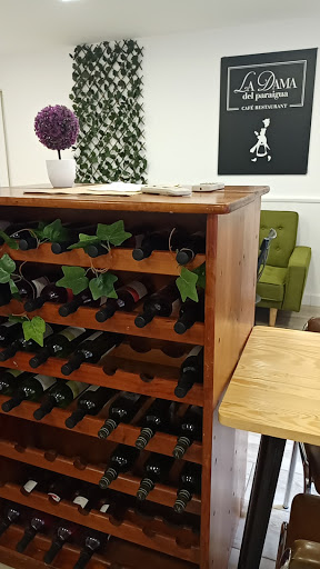 La Dama Del Paraigua - Bar Restaurant