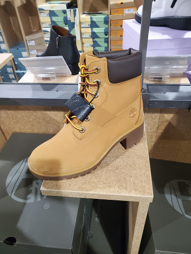 Shoe Store «DSW Designer Shoe Warehouse», reviews and photos, 12997 Fair Lakes Shopping Center, Fairfax, VA 22033, USA