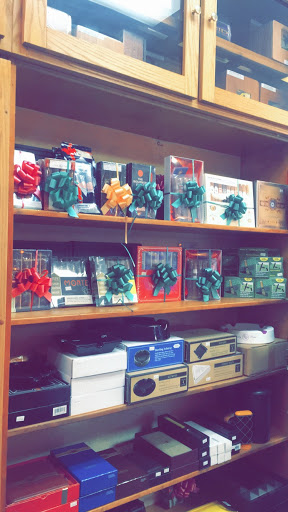 Tobacco Shop «Tobacco City», reviews and photos, 3281 W 115th St, Merrionette Park, IL 60803, USA