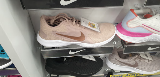 Sporting Goods Store «Big 5 Sporting Goods», reviews and photos, 4343 Sepulveda Blvd, Culver City, CA 90230, USA