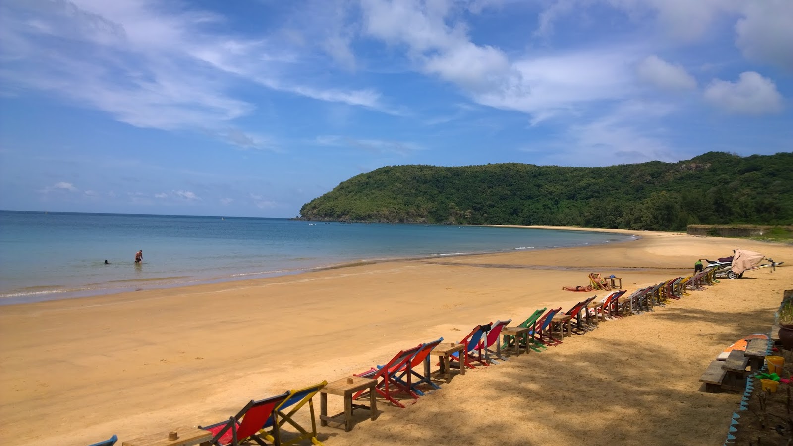 Fotografie cu Dam Trau Beach cu plajă spațioasă