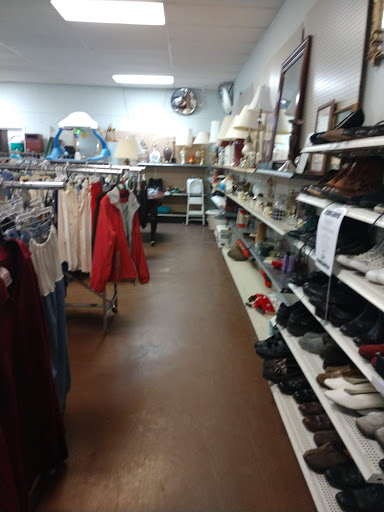 Thrift Store «Bread of Life Thrift Store», reviews and photos, 356 West Ave, Crossville, TN 38555, USA