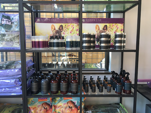 Pet Groomer «ÅSKA Pet Spa & Boutique», reviews and photos, 197 E 7th St, St Paul, MN 55101, USA