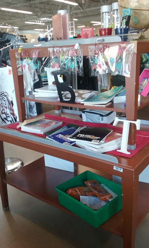 Thrift Store «Goodwill Store & Donation Center», reviews and photos, 543 North Ave, Glendale Heights, IL 60139, USA