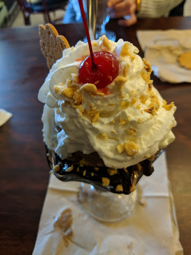 Restaurant «Old World Cafe & Ice Cream», reviews and photos, 1 W Market St, Corning, NY 14830, USA