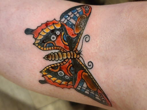 Tattoo Shop «Guerilla Tattoo», reviews and photos, 19 W King St, Shippensburg, PA 17257, USA