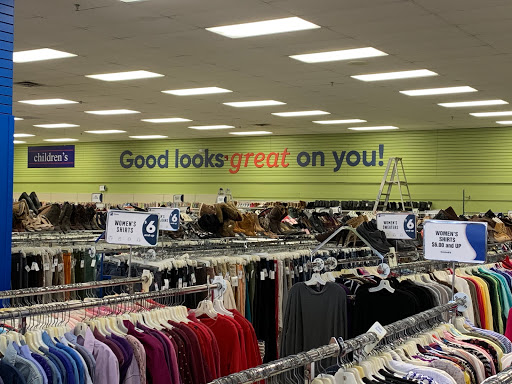 Thrift Store «Goodwill Store and Donation Center», reviews and photos, 805 Stillwater Ave, Bangor, ME 04401, USA