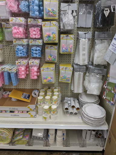 Dollar Store «Dollar Tree», reviews and photos, 672 Elden St, Herndon, VA 20170, USA