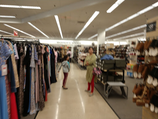 Department Store «Nordstrom Rack Woodfield», reviews and photos, 1520 E Golf Rd, Schaumburg, IL 60173, USA