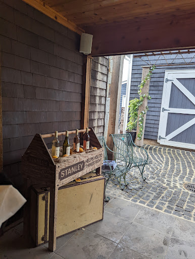 Winery «Diliberto Winery», reviews and photos, 250 Manor Ln, Riverhead, NY 11901, USA