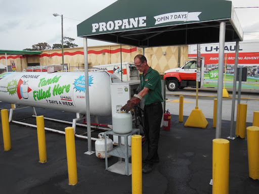 Truck Rental Agency «U-Haul Moving & Storage of West Tampa», reviews and photos, 4406 W Hillsborough Ave, Tampa, FL 33614, USA