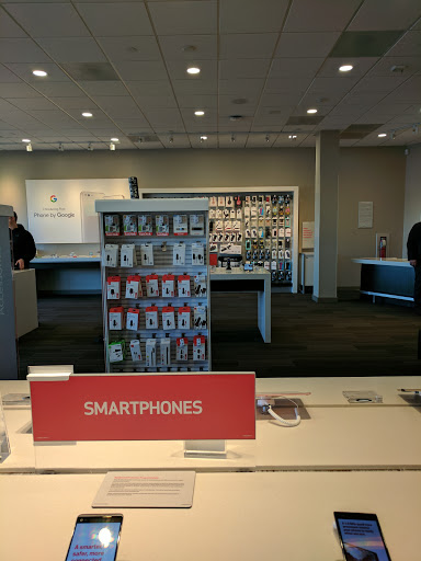 Cell Phone Store «Verizon», reviews and photos, 8612 SE Sunnyside Rd, Clackamas, OR 97015, USA