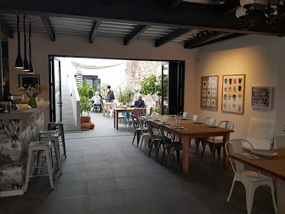 Huber - Art and Food - C. San Antonio, 27, 29680 Estepona, Málaga, Spain