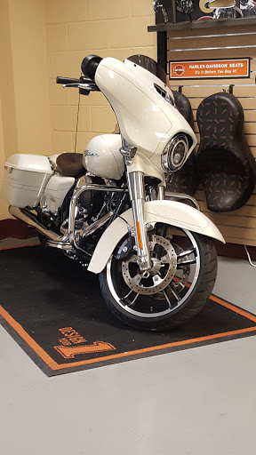 Motorcycle Dealer «Caliente Harley-Davidson», reviews and photos, 7230 NW Loop 410, San Antonio, TX 78245, USA