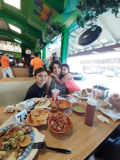 Shopping Mall «Pelton Shopping Center», reviews and photos, 110 Pelton Center Way, San Leandro, CA 94577, USA