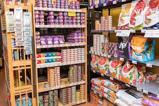 Pet Supply Store «Earth Pets Natural Pet Market», reviews and photos, 500 NW 60th St # F, Gainesville, FL 32607, USA